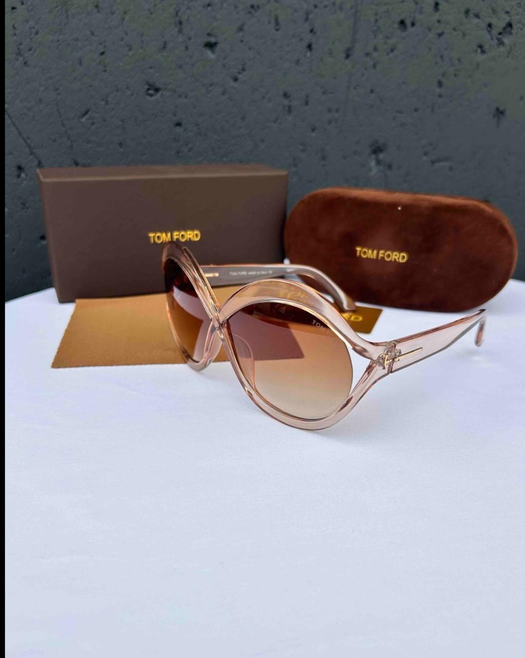 TOM FORD OVERSIZED GRADIENT LUXE SUNGLASSES