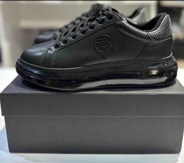 KARL LAGERFELD LOW TOP SNEAKERS